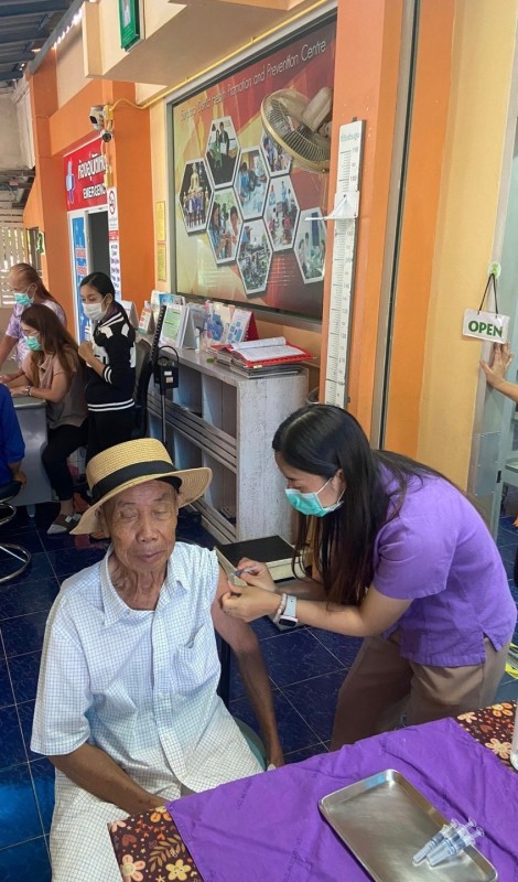 7 มิ.ย.67 รพ.สต.บ้านสันป่าไร่ ฉีดวัคซีนป้องกันไข้หวัดใหญ่ กลุ่มเสี่ยง 7 โรค และ ผู้สูงอายุ (เก็บตก) ครบตามจำนวนวัคซีนที่ได้รับรอบแรก 140 dose