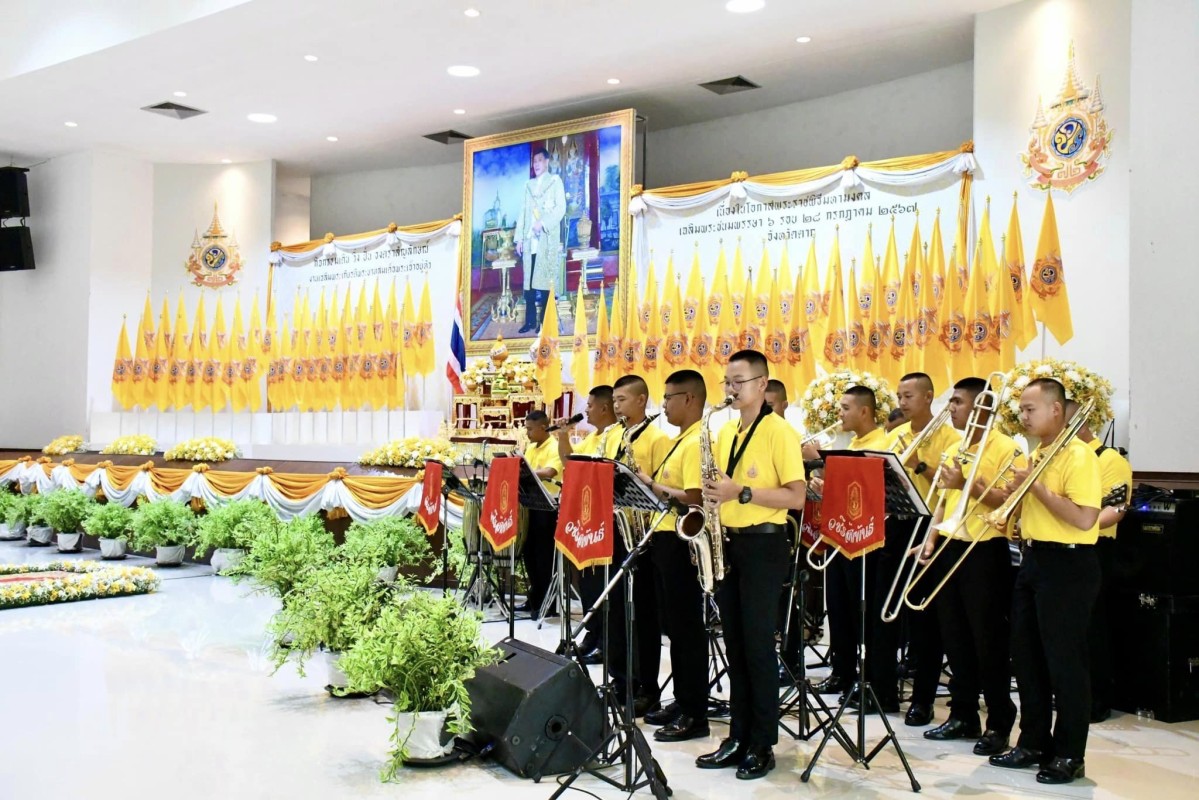 หัวหนสำนักปลัด องค์การบริหารส่วนจังหวัดตาก พร้อมด้วยข้าราชการและพนักงานในสังกัดองค์การบริหารส่วนจังหวัดตาก เข้าร่วมกิจกรรมจิตอาสาพัฒนา โครงการเดิน วิ่ง ปั่น ธงตราสัญลักษณ์งานเฉลิมพระเกียรติพระบาทสมเด็จพระเจ้าอยู่หัว