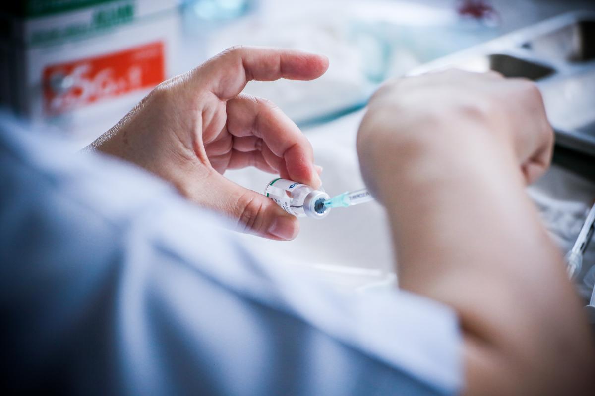 นายก อบจ.ตาก นำวัคซีน Moderna (รอบแรก) ลงพื้นที่ฉีดให้กับประชาชนกลุ่มเปราะบาง ในพื้นที่อำเภอสามเงา จังหวัดตาก