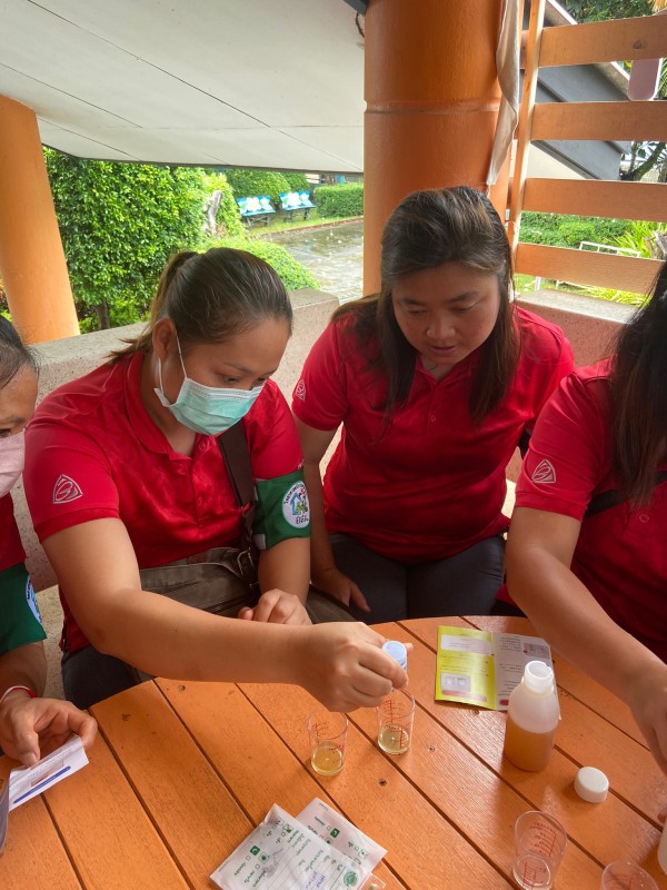 15 มิ.ย.67 จนท.รพ.สต.บ้านสันป่าไร่ร่วมกับอสม.วิทยาศาสตร์การแพทย์ชุมชน ตรวจสารปนเปื้อนในอาหาร ได้แก่สารบอแร็กซ์ สารกันรา สารฟอกสาร และฟอร์มาลิน จำนวน 14 ตัวอย่าง ผลการตรวจไม่พบสารปนเปื้อนในอาหาร