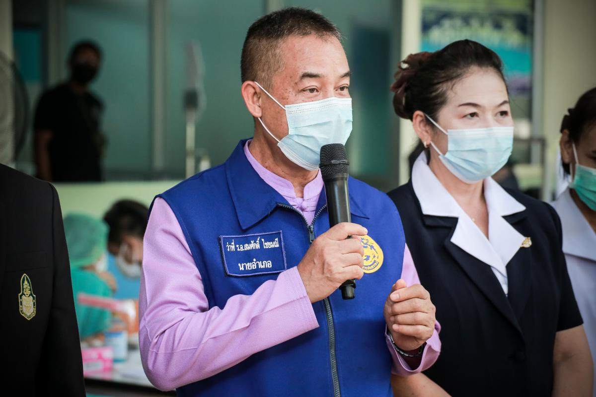 นายก อบจ.ตาก นำวัคซีน Moderna (รอบแรก) ลงพื้นที่ฉีดให้กับประชาชนกลุ่มเปราะบาง ในพื้นที่อำเภอสามเงา จังหวัดตาก