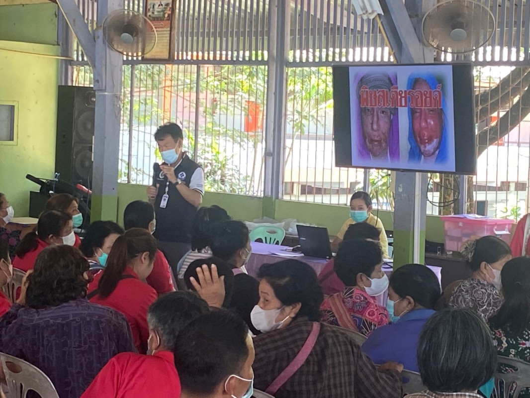 27 มิ.ย.67 รพ.สต.บ้านสันป่าไร่จัดอบรมโครงการชุมชนปลอดสเตียรอยด์ โดยมีผู้เข้าร่วมอบรม จำนวน 100 คน ประกอบด้วยแกนนำชุมชน เครือข่ายคุ้มครองผู้บริโภค เจ้าของร้านขายของชำและประชาชนทั่วไป ณ โรงเรียนบ้านสันป่าไร่ โดยได้รับการสนับสนุนวิทยากรจาก รพ.แม่ระมาดและงบปร