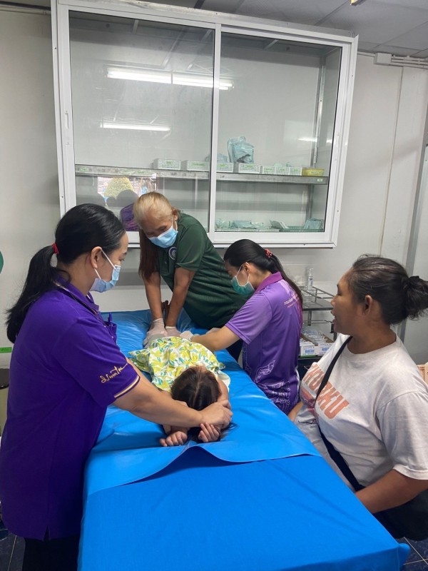 10 ก.ค.67 รพ.สต.บ้านสันป่าไร่ ให้บริการฉีดวัคซีนเด็กอายุ 2 เดือน ถึง 4 ปี , ตรวจสุขภาพช่องปาก , เคลือบฟลูออไรด์ , ให้ทันตสุขศึกษา , เจาะเลือดตรวจความเข้มข้นของเลือด(hct), จ่ายยา para syr + ferrous syr , ยืนยันตัวตน(Authen) จำนวน 25 ราย