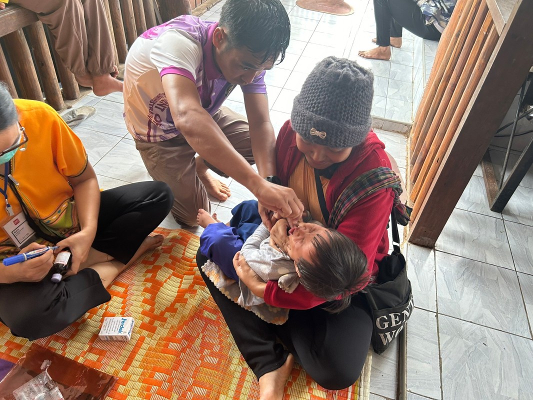 12 ก.ค.67 รพ.สต.บ้านสันป่าไร่ ออกหน่วยฉีดวัคซีนเด็กอายุ 2 เดือน ถึง 4 ปี หมู่ 6 บ้านห้วยกระทิง จำนวน 18 ราย