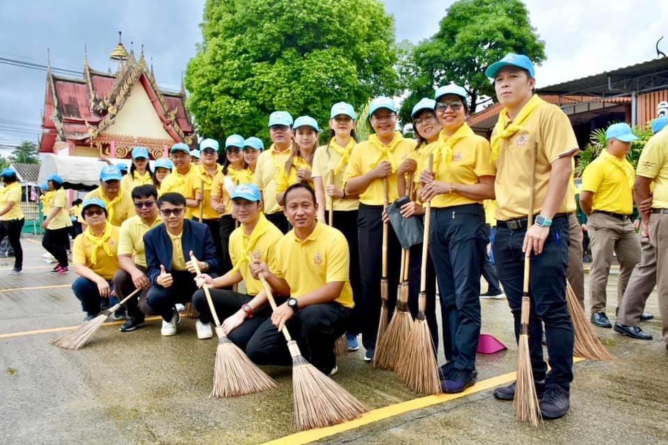 ปลัดองค์การบริหารส่วนจังหวัดตาก เข้าร่วมกิจกรรมจิตอาสาพัฒนา และกิจกรรม "รวมพลังสร้างสัปปายะสู่วัดด้วยวิถี ๕ส" (Big Cleaning Day)