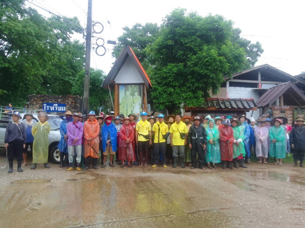 28 ก.ค.67 อาสาสมัครสาธารณสุขหมู่ที่2,3และ5 ร่วมกับผู้นำชุมชนและประชาชน รณรงค์สำรวจและทำลายแหล่งเพาะพันธ์ลูกน้ำยุงลายและปรับปรุงสภาพสิ่งแวดล้อมภายในหมู่บ้านเนื่องในวันเฉลิมพระชนมพรรษาพระบาทสมเด็จพระเจ้าอยู่หัว รัชกาลที่ 10