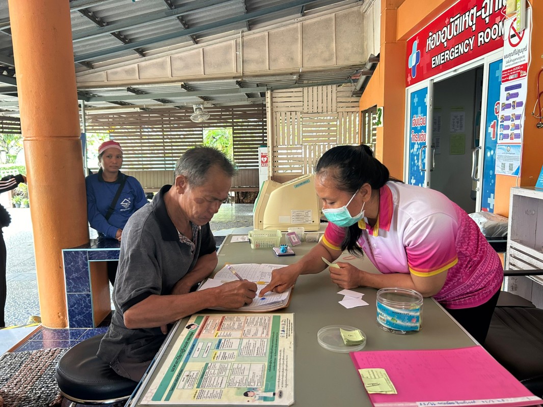 30 ก.ค.67 รพ.สต.บ้านสันป่าไร่ จ่ายยาผู้ป่วยโรคเบาหวาน จำนวน 21 ราย