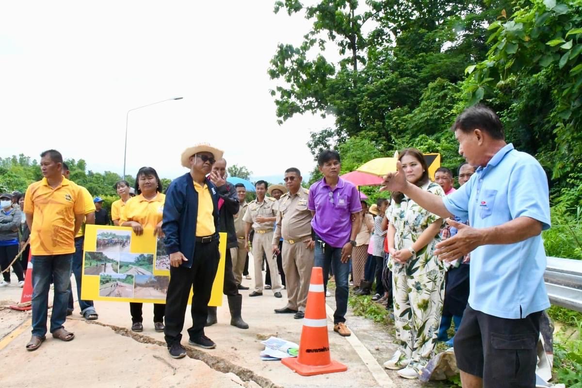 รองนายกองค์การบริหารส่วนจังหวัดตาก ลงพื้นที่ตรวจถนนสายทาง ตก.ถ๑-๐๐๓๑ บ้านแม่ระมาดน้อย - บ้านสันป่าตึง อำเภอแม่ระมาด จังหวัดตาก