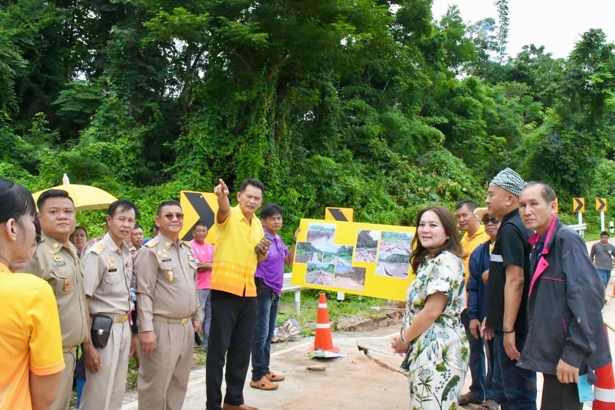 รองนายกองค์การบริหารส่วนจังหวัดตาก ลงพื้นที่ตรวจถนนสายทาง ตก.ถ๑-๐๐๓๑ บ้านแม่ระมาดน้อย - บ้านสันป่าตึง อำเภอแม่ระมาด จังหวัดตาก