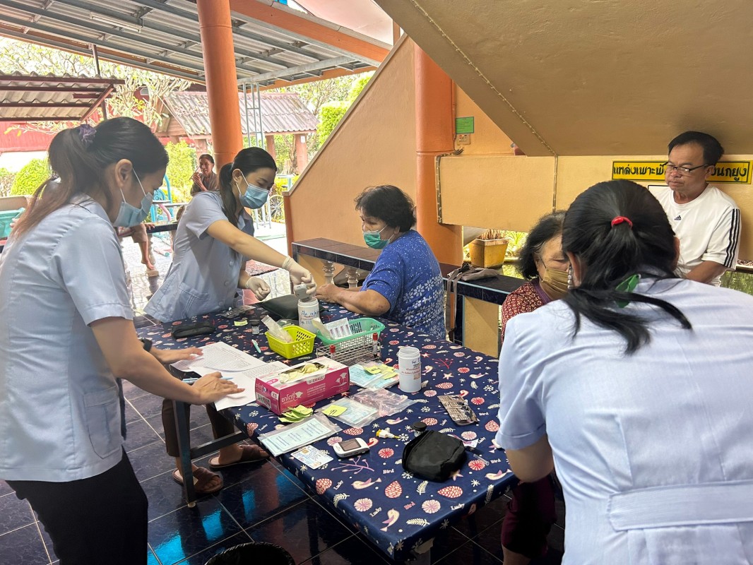 20 ส.ค.67 รพ.สต.บ้านสันป่าไร่ ให้บริการเจาะเลือด,วัดความดันโลหิต ผู้ป่วยโรคความดันโลหิตสูง (กลุ่ม 3) จำนวน 52 ราย