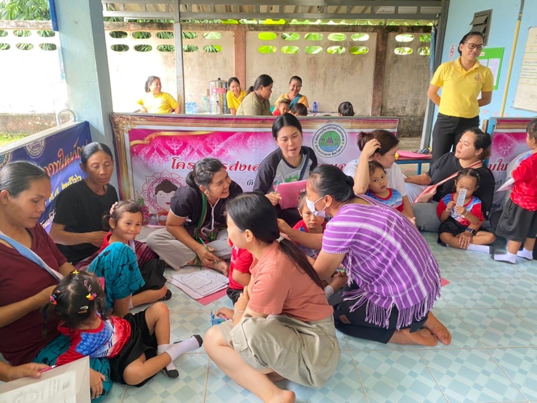 3 ส.ค. 67 นส.พนิดา ตลับทอง จพ.ทันตาภิบาลปฏิบัติการพร้อมด้วยนส.โสภา วรนารถวิชัย ผู้ช่วยทันตกรรม รพ.สต.บ้านสันป่าไร่ เป็นวิทยากรให้ความรู้กิจกรรมทันตสุขภาพที่ศพด.บ้านป่าไร่เหนือและตรวจสุขภาพช่องปากพร้อมทั้งเคลือบฟลูออไรด์จำนวน 32 ราย