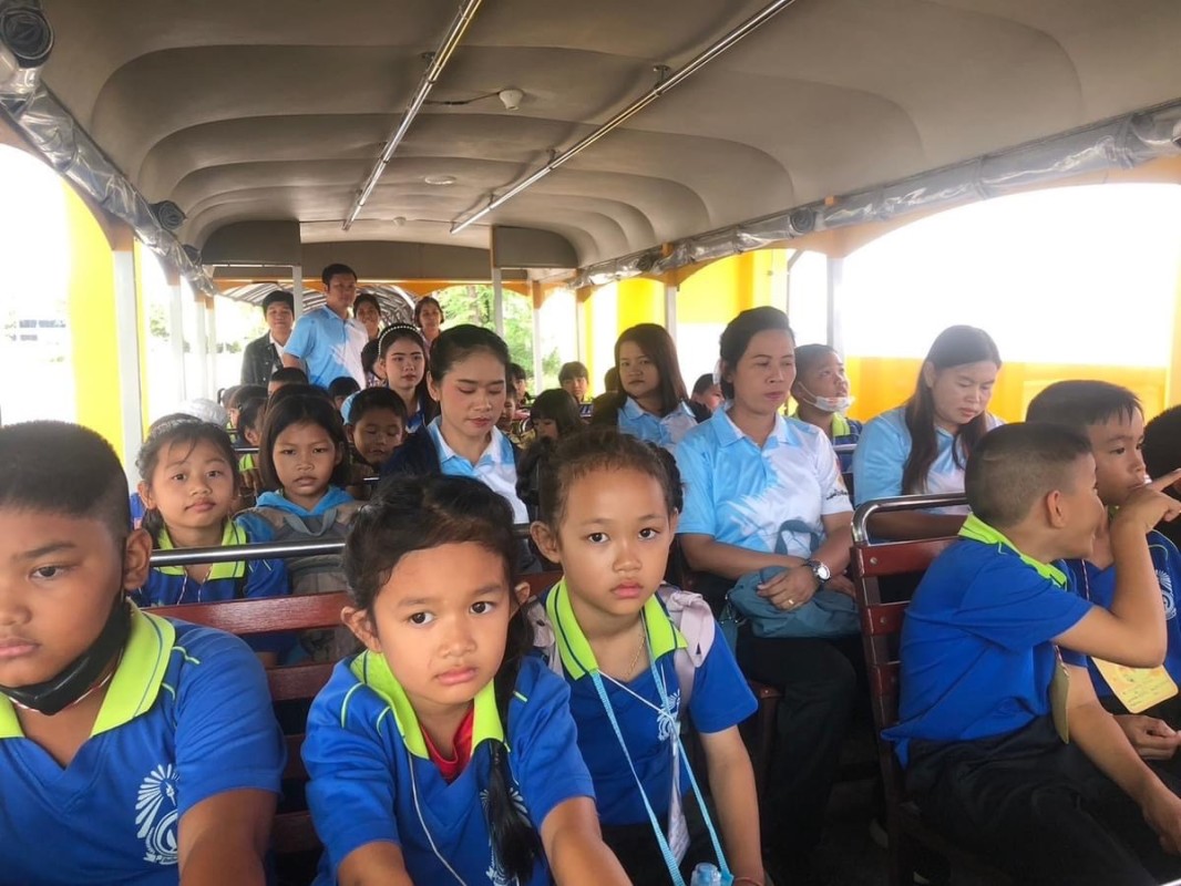 รองนายกองค์การบริหารส่วนจังหวัดตาก ให้การต้อนรับ นักเรียนจากโรงเรียนวังไคร้มิตรภาพที่ 102 ตำบลวังหมัน อำเภอสามเงา จังหวัดตาก