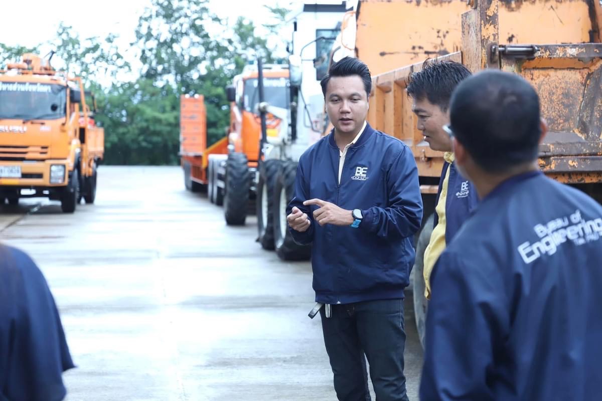 รองนายกองค์การบริหารส่วนจังหวัดตาก ตรวจติดตามความพร้อมของเครื่องจักรกล ณ ศูนย์จักรกลองค์การบริหารส่วนจังหวัดตาก 