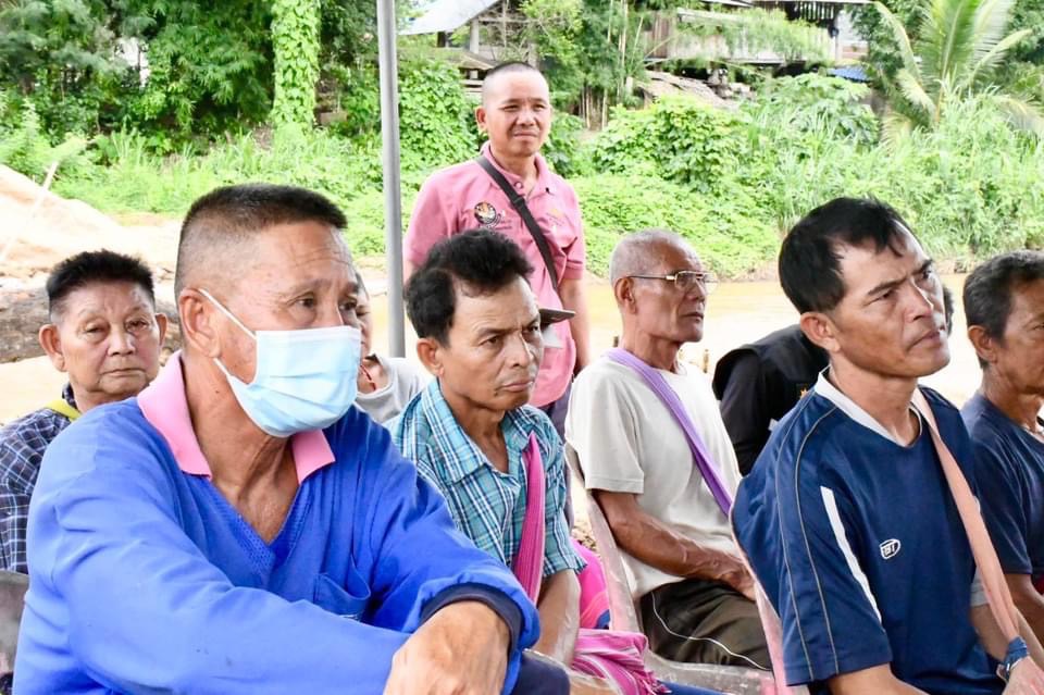 รองนายกองค์การบริหารส่วนจังหวัดตาก ลงพื้นที่ตรวจการปฏิบัติงานของเครื่องจักรกลในพื้นที่ตำบลแม่หละ อำเภอท่าสองยาง จังหวัดตาก