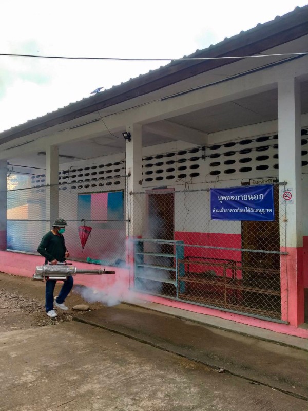 6 ก.ย. 67 เวลา 17.00 น. นางเสาร์แก้ว อ่วมพิทยา เจ้าพนักงานสาธารณสุข รพ.สต.บ้านสันป่าไร่ ร่วมกับอสม.ม.3 บ้านจบปิ และอบต.พระธาตุ ควบคุมโรคไข้เลือดออก รอบที่ 1 เคส R/O DF ดญ.วิพาวี ติ๊บตา