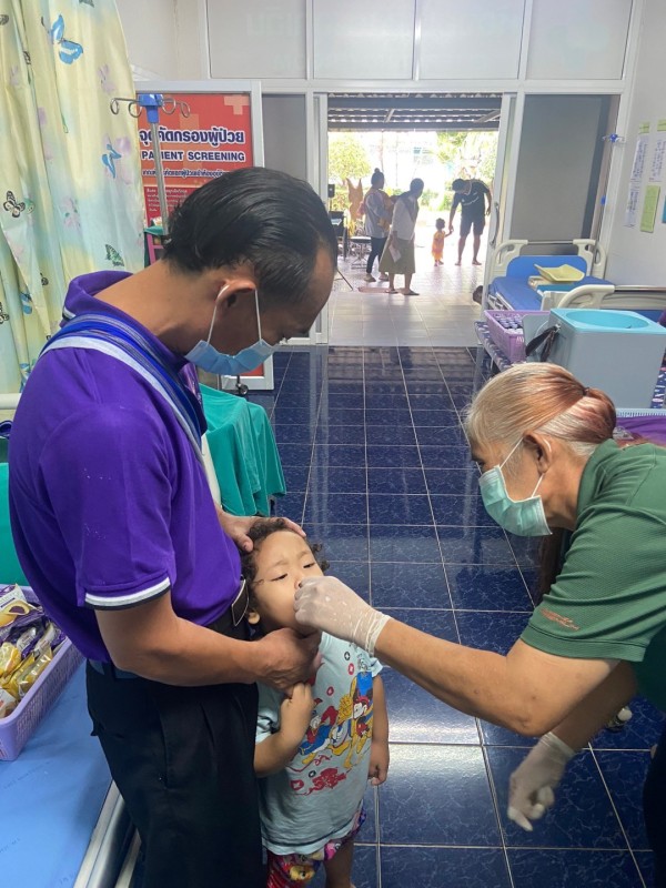 11 ก.ย.67 รพ.สต.บ้านสันป่าไร่ ให้บริการฉีดวัคซีนเด็ก อายุ 2 เดือน ถึง 4 ปี จำนวน 37 ราย และตรวจสุขภาพช่องปาก,ให้ความรู้ผู้ปกครองเรื่องการดูแลสุขภาพช่องปาก,เจาะเลือดตรวจ hct ,จ่ายยา para syr และ ferruos syr และยืนยันตัวตน(Authen)