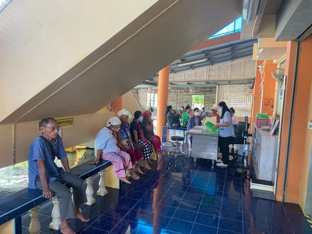 24 ก.ย.67 รพ.สต.บ้านสันป่าไร่ จ่ายยาผู้ป่วยโรคความดันโลหิตสูง กลุ่ม 3 จำนวน 48 ราย พร้อมทบทวนความเข้าใจเรื่องการทานยาและนับจำนวนยา ก่อนผู้ป่วยกลับบ้าน