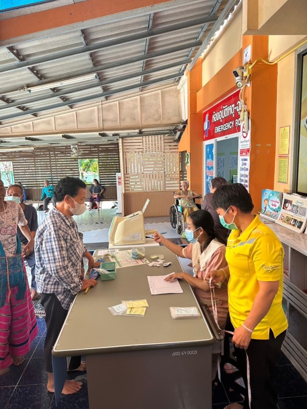 15 ต.ค.67 รพ.สต.บ้านสันป่าไร่ เจาะเลือด(screening lab)ผู้ป่วย NCD กลุ่ม 1 โรคเบาหวาน จำนวน 23 ราย พร้อมทั้งตรวจปัสสาวะ , ตรวจคลื่นไฟฟ้าหัวใจ(EKG) , ตรวจเท้า , วัดรอบเอว , ยืนยันตัวตน(Authen)