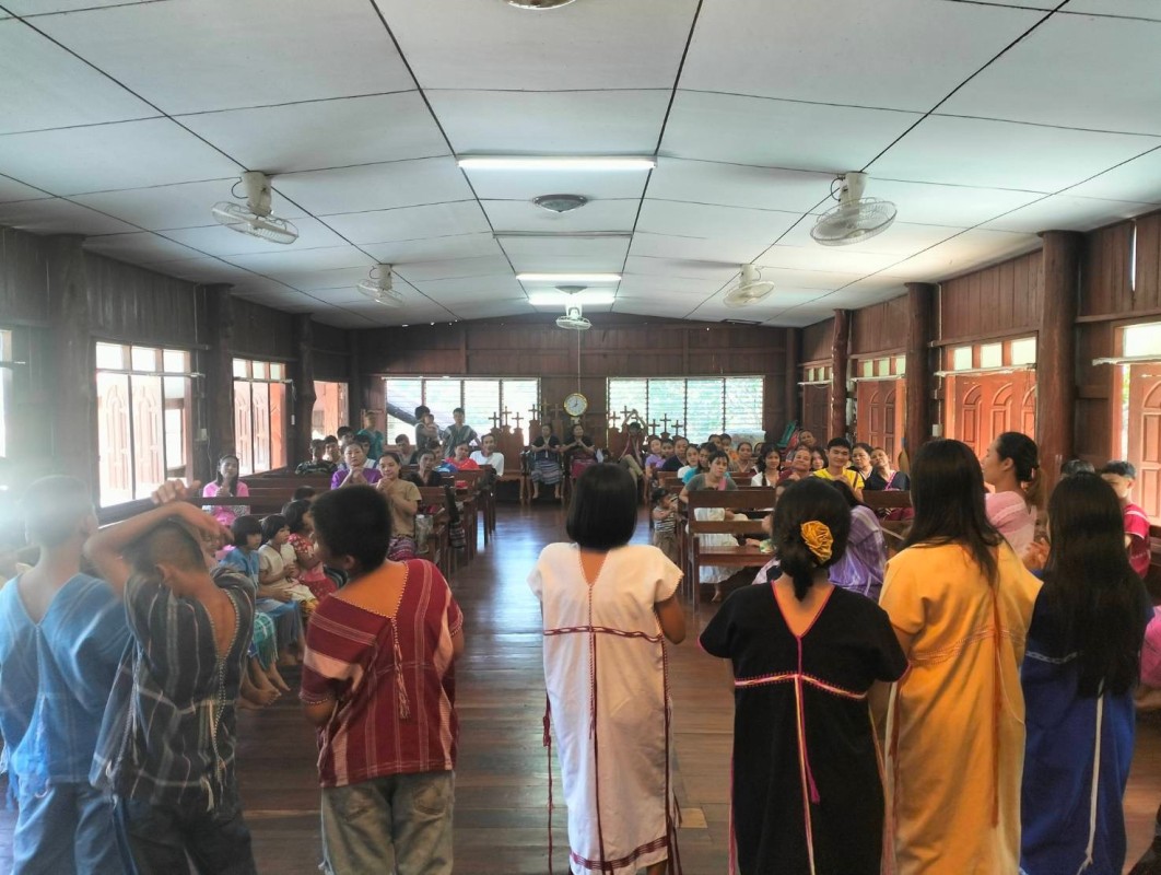 15 ต.ค.67 รพ.สต.บ้านสันป่าไร่ร่วมกับอาสาสมัครสาธารณสุขหมู่ที่2,3และ5 และศูนย์เด็กเล็กบ้านป่าไร่เหนือรณรงค์ให้ความรู้เกี่ยวกับการล้างมือ 7 ขั้นตอน เนื่องในวันล้างมือโลก