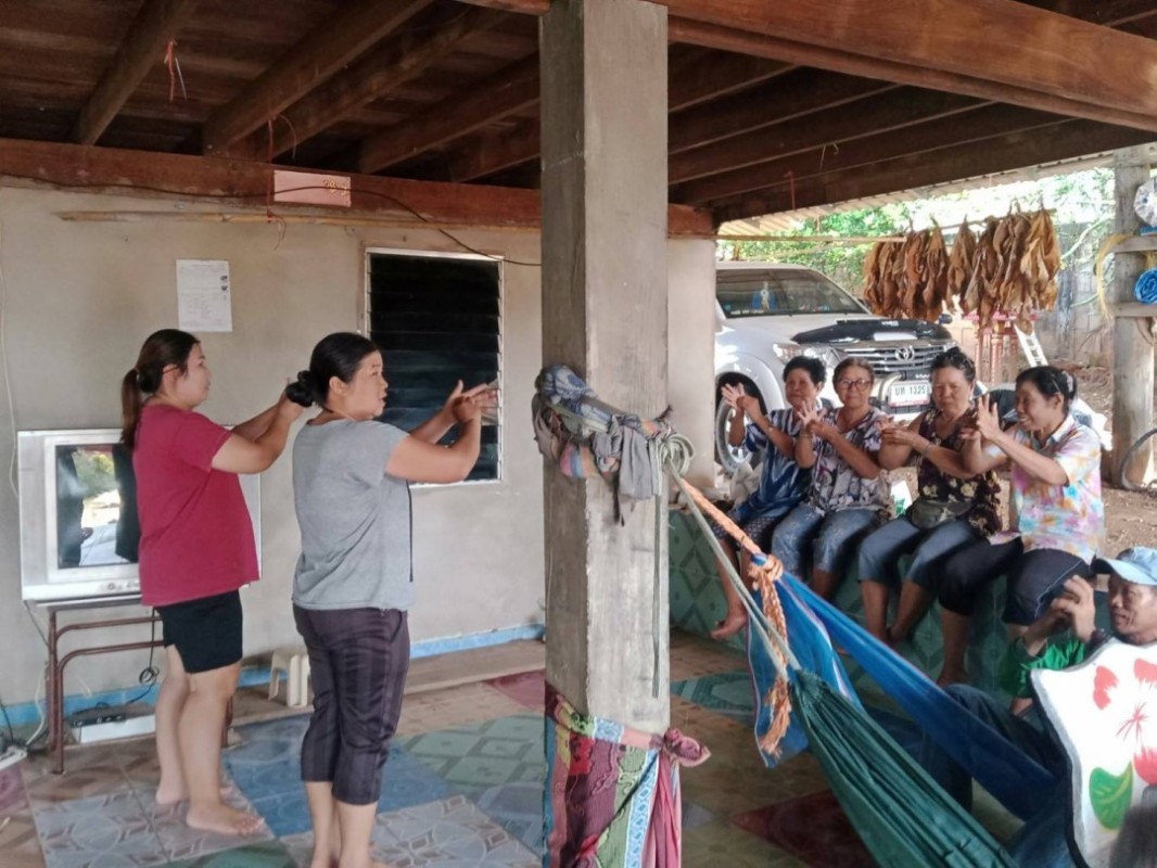 15 ต.ค.67 รพ.สต.บ้านสันป่าไร่ร่วมกับอาสาสมัครสาธารณสุขหมู่ที่2,3และ5 และศูนย์เด็กเล็กบ้านป่าไร่เหนือรณรงค์ให้ความรู้เกี่ยวกับการล้างมือ 7 ขั้นตอน เนื่องในวันล้างมือโลก