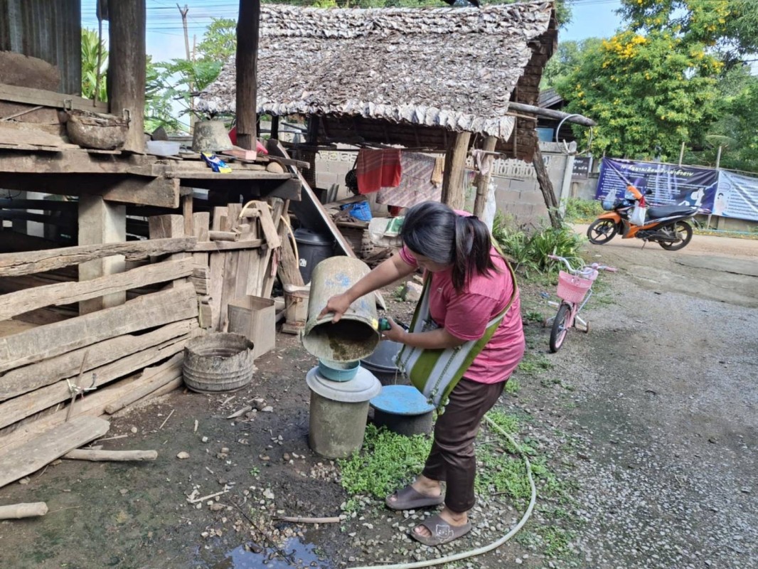 18 ตค. 67 จนท.รพ.สต.บ้านสันป่าไร่ร่วมกับอาสาสมัครสาธารณสุขหมู่ที่ 2 บ้านตีนธาตุ, หมู่ที่3 บ้านป่าไร่เหนือและหมู่ที่ 5 บ้านสันป่าไร่ รณรงค์สำรวจและทำลายแหล่งเพาะพันธ์ลูกน้ำยุงลาย รอบที่ 2 เดือนตุลาคม 67
