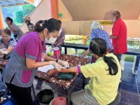 19-20 พ.ย.67 รพ.สต.บ้านสันป่าไร่ เจาะเลือด(screening lab)ผู้ป่วย NCD กลุ่ม 2 โรคความดันโลหิตสูง จำนวน 51 ราย พร้อมทั้งตรวจปัสสาวะ , ตรวจคลื่นไฟฟ้าหัวใจ(EKG) , วัดรอบเอว , ยืนยันตัวตน(Authen)