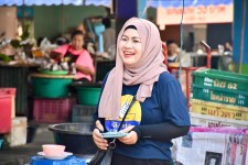 ฝ่ายประชาสัมพันธ์ อบจ.ตาก บุกตลาดร้อยโทล้วน!!!