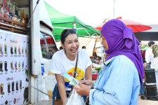 ฝ่ายประชาสัมพันธ์ อบจ.ตาก ลุยตลาดวังประจบ!!!