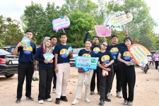 ฝ่ายประชาสัมพันธ์ อบจ.ตาก บุกตลาดนัดข้างโรงพยาบาลสามเงา!!! 