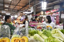 ฝ่ายประชาสัมพันธ์ อบจ.ตาก ลุยตลาดนาโบสถ์!!!