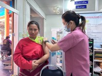 21 ม.ค.68 รพ.สต.บ้านสันป่าไร่ รณรงค์ฉีดวัคซีนป้องกันโรคมะเร็งปากมดลูก(HPV) เข็มที่ 2 ให้แก่ประชาชนกลุ่มเป้าหมาย ในช่วงสัปดาห์รณรงค์ เป็นวันที่สอง