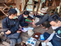 20/1/68 จนท.รพ.สต.บ้านสันป่าไร่ร่วมกับจนท.รพ.แม่ระมาดและคณะองค์กาศุภนิมิตแห่งประเทศไทย เยี่ยมบ้านผู้ป่วยวัณโรครายใหม่ที่หมู่6 บ้านสื่อแพ พร้อมทั้งแจกถึงยังชีพและให้คำแนะนำเกี่ยวกับการรับประทานยา