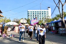 ฝ่ายประชาสัมพันธ์ อบจ.ตาก ตะลุยตลาดเช้าเมืองตาก อ.เมือง จ.ตาก 