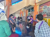 28 ม.ค.68 รพ.สต.บ้านสันป่าไร่ จ่ายยาให้แก่ผู้ป่วยโรคเบาหวาน จำนวน 23 ราย มีกิจกรรมแลกเปลี่ยนเรียนรู้ , ทบทวนความเข้าใจการทานยา และ นับจำนวนยาก่อนผู้ป่วยกลับบ้าน