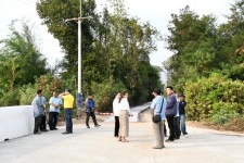 นายก อบจ.ตาก ลงพื้นที่ตรวจงานปรับปรุงถนน บ้านวังม่วง เชื่อมบ้านหนองชะลาบ