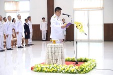 อบจ.ตาก ร่วมพิธีถวายราชสักการะแด่พระบาทสมเด็จพระบรมชนกาธิเบศร มหาภูมิพลอดุลยเดชมหาราช บรมนาถบพิตร เนื่องในวันมาตรฐานฝีมือแรงงานแห่งชาติ ประจำปี 2568