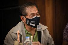 นายก อบจ.ตาก และ ผอ.อุทยานธรณีไม้กลายเป็นหินตาก นำเสนอข้อมูลกับคณะวิจัย เพื่อยกระดับการจัดการท่องเที่ยว