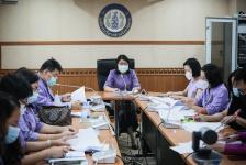 ประชุมคณะกรรมการพิจารณาคุณสมบัติและกลั่นกรองความดีความชอบของบุคลากรในสังกัดองค์การบริหารส่วนจังหวัดตากที่สมควรเสนอขอพระราชทานเครื่องราชอิสริยาภรณ์และเหรียญจักรพรรดิมาลา ประจำปี 2565