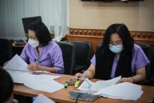 ประชุมคณะกรรมการพิจารณาคุณสมบัติและกลั่นกรองความดีความชอบของบุคลากรในสังกัดองค์การบริหารส่วนจังหวัดตากที่สมควรเสนอขอพระราชทานเครื่องราชอิสริยาภรณ์และเหรียญจักรพรรดิมาลา ประจำปี 2565