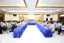 นายกองค์การบริหารส่วนจังหวัดตากมอบนโยบายการปฏิบัติงานให้บุคลากรในสังกัด