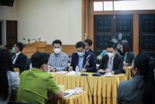 เข้าร่วมประชุม ร่วมกับ หน่วยงานทางการศึกษาจังหวัดตาก เพื่อหารือแนวทางการดำเนินโครงกาวันที่ 1 ธันวาคม 2564 นายณัฐวุฒิ ทวีเกื้อกูลกิจ นายกองค์การบริหารส่วนจังหวัดตาก มอบหมายให้ นางวันทนา วิรัชเกษม รองปลัดองค์การบริหารส่วนจังหวัด รักษาราชการแทน ปลัดองค์การบร