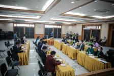 เข้าร่วมประชุม ร่วมกับ หน่วยงานทางการศึกษาจังหวัดตาก เพื่อหารือแนวทางการดำเนินโครงกาวันที่ 1 ธันวาคม 2564 นายณัฐวุฒิ ทวีเกื้อกูลกิจ นายกองค์การบริหารส่วนจังหวัดตาก มอบหมายให้ นางวันทนา วิรัชเกษม รองปลัดองค์การบริหารส่วนจังหวัด รักษาราชการแทน ปลัดองค์การบร