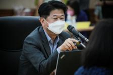 เข้าร่วมประชุม ร่วมกับ หน่วยงานทางการศึกษาจังหวัดตาก เพื่อหารือแนวทางการดำเนินโครงกาวันที่ 1 ธันวาคม 2564 นายณัฐวุฒิ ทวีเกื้อกูลกิจ นายกองค์การบริหารส่วนจังหวัดตาก มอบหมายให้ นางวันทนา วิรัชเกษม รองปลัดองค์การบริหารส่วนจังหวัด รักษาราชการแทน ปลัดองค์การบร