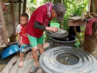 18 เมษายน 2568 รพ.สต.บ้านสันป่าไร่ร่วมกับอาสาสมัครสาธารณสุข หมู่ที่2,3,5,6และ7 รณรงค์สำรวจและทำลายแหล่งเพาะพันธ์ลูกน้ำยุงลาย รอบที่ 2 เดือน เมษายน 2568