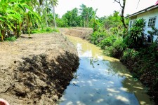 นายก.จอย นายก อบจ.ตาก ลงพื้นที่ตรวจการทำงานของเครื่องจักรบ้านวังหิน ตำบลวังหิน