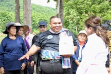 นายกจอย ลงพื้นที่ตรวจติดตามการทำงานของเครื่องจักรกลในพื้นที่ อ.แม่ระมาด จ.ตาก 