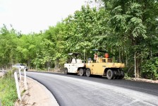 นายกจอย (นายก อบจ.ตาก) ลงพื้นที่ตรวจติดตามโครงการปรับปรุงถนน อ.แม่ระมาด จ.ตาก