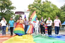 นายกจอย (นายก อบจ.ตาก) นำทีมอบจ. ตาก ร่วมงานแม่สอดไพรด์ 2025