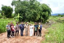 นายกจอย ลงพื้นที่ตรวจติดตามการทำงานของเครื่องจักรกลในพื้นที่ อ.พบพระ จ.ตาก 