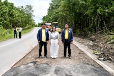  นายกจอย ลงพื้นที่ตรวจติดตามงานซ่อมแซมถนนในพื้นที่ อ.แม่สอด จ.ตาก